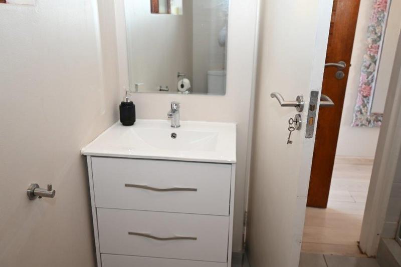 1 Bedroom Property for Sale in Strathavon Gauteng