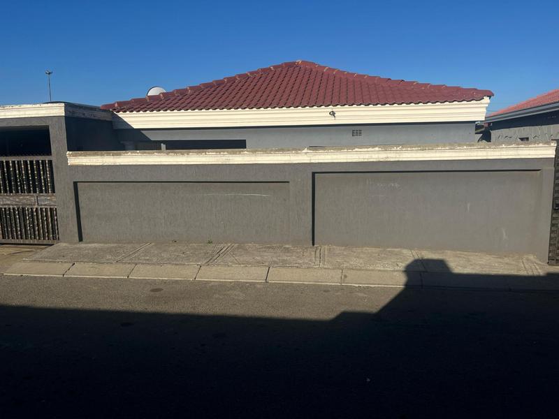 2 Bedroom Property for Sale in Molapo Gauteng
