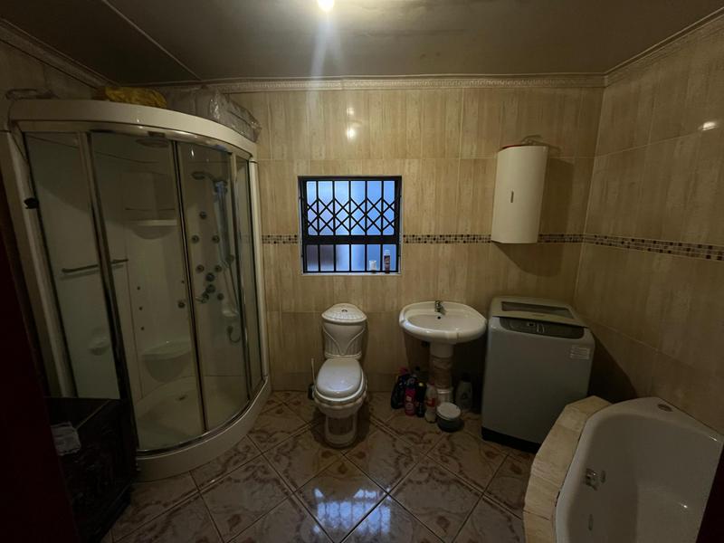 2 Bedroom Property for Sale in Molapo Gauteng