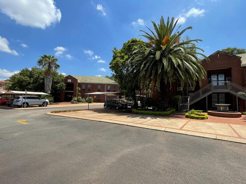 To Let commercial Property for Rent in Die Hoewes Gauteng
