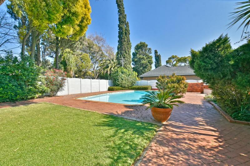 3 Bedroom Property for Sale in Brackenhurst Gauteng
