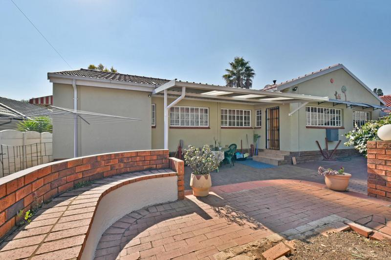 3 Bedroom Property for Sale in Brackenhurst Gauteng