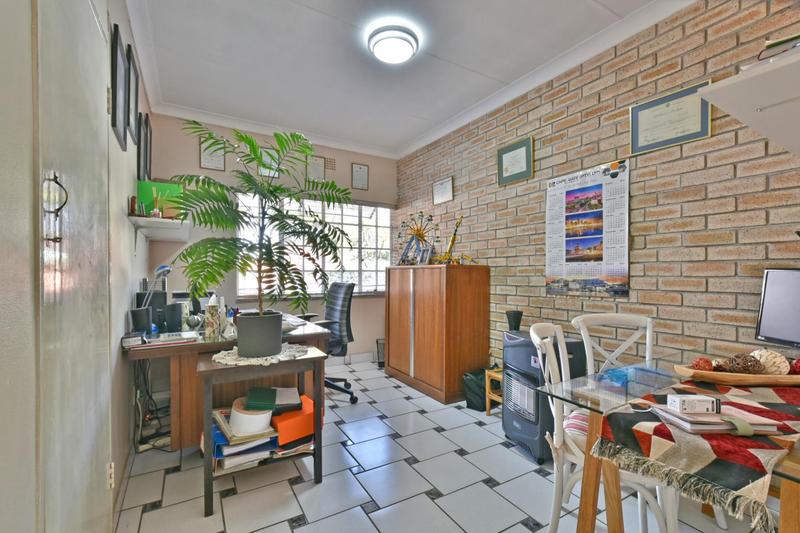 3 Bedroom Property for Sale in Brackenhurst Gauteng
