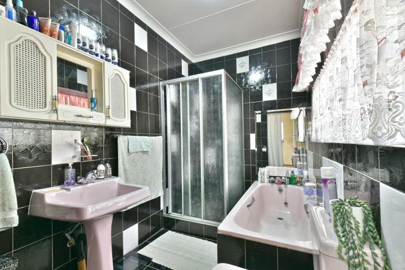 3 Bedroom Property for Sale in Brackenhurst Gauteng