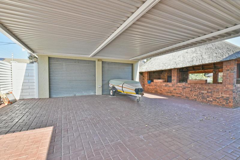 3 Bedroom Property for Sale in Brackenhurst Gauteng