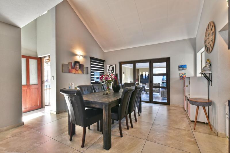 4 Bedroom Property for Sale in Strubensvallei Gauteng