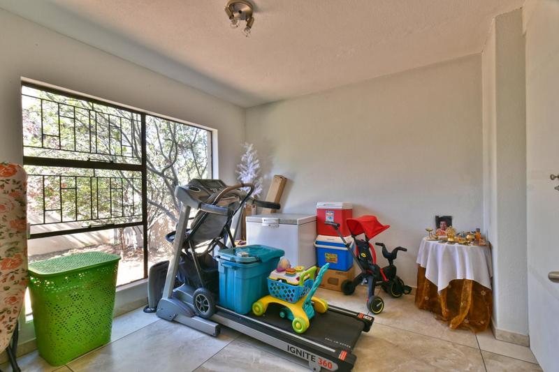4 Bedroom Property for Sale in Strubensvallei Gauteng