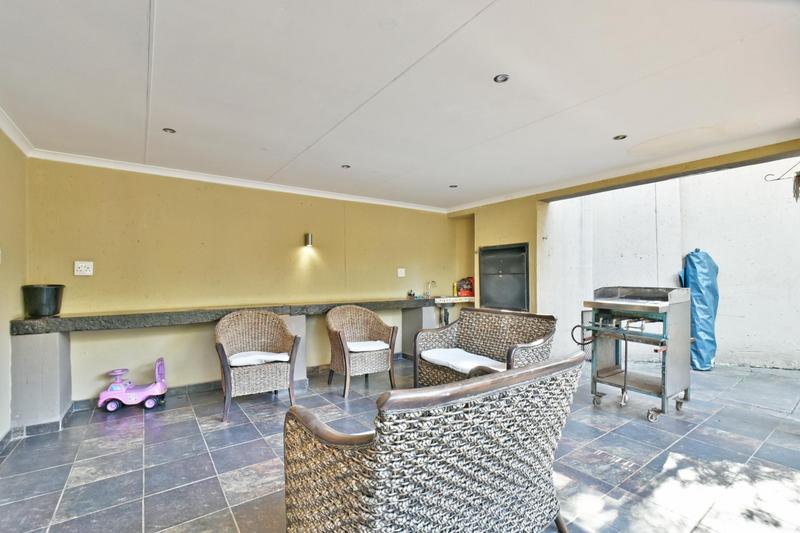4 Bedroom Property for Sale in Strubensvallei Gauteng
