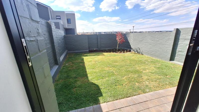 To Let 3 Bedroom Property for Rent in Midstream Meadows Gauteng