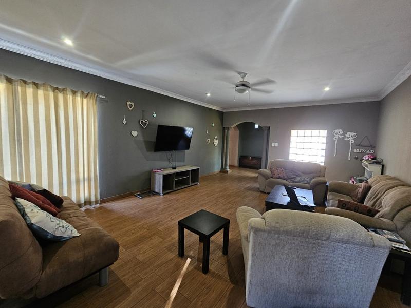 3 Bedroom Property for Sale in Sinoville Gauteng