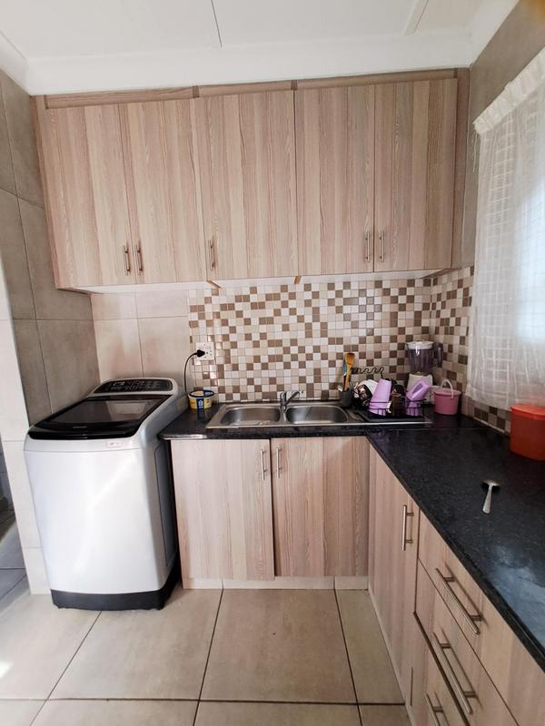 To Let 3 Bedroom Property for Rent in Symhurst Gauteng