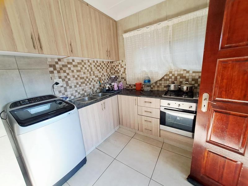 To Let 3 Bedroom Property for Rent in Symhurst Gauteng