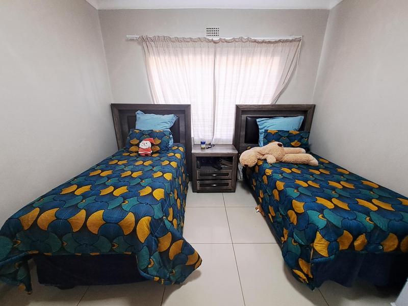 To Let 3 Bedroom Property for Rent in Symhurst Gauteng