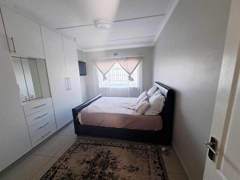 To Let 3 Bedroom Property for Rent in Symhurst Gauteng