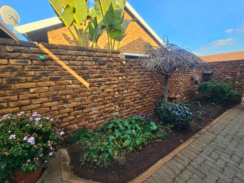 2 Bedroom Property for Sale in Norkem Park Gauteng