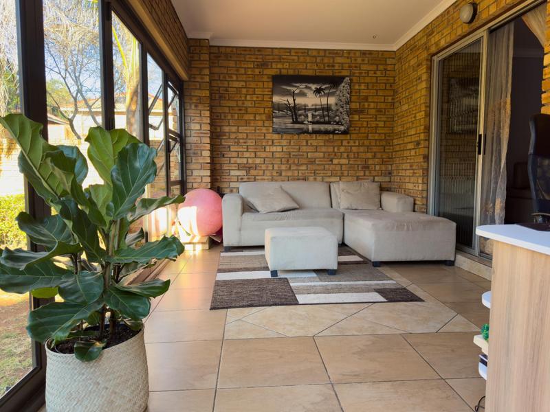 3 Bedroom Property for Sale in Willowbrook Gauteng
