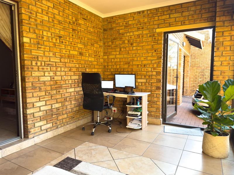 3 Bedroom Property for Sale in Willowbrook Gauteng