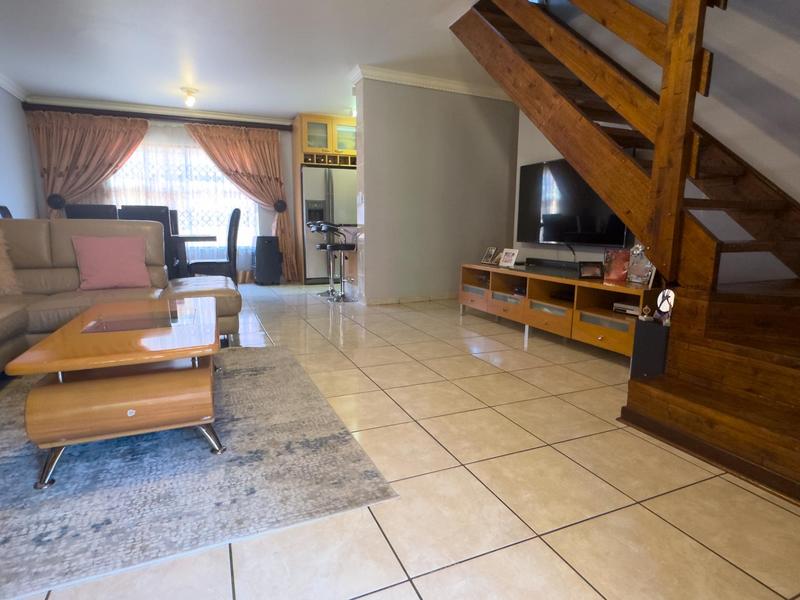 3 Bedroom Property for Sale in Willowbrook Gauteng