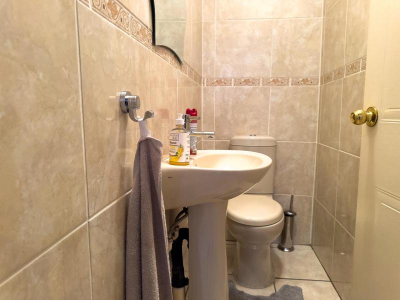 3 Bedroom Property for Sale in Willowbrook Gauteng