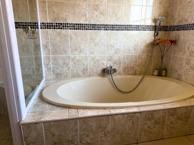 3 Bedroom Property for Sale in Willowbrook Gauteng