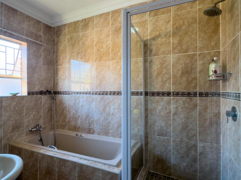 3 Bedroom Property for Sale in Willowbrook Gauteng