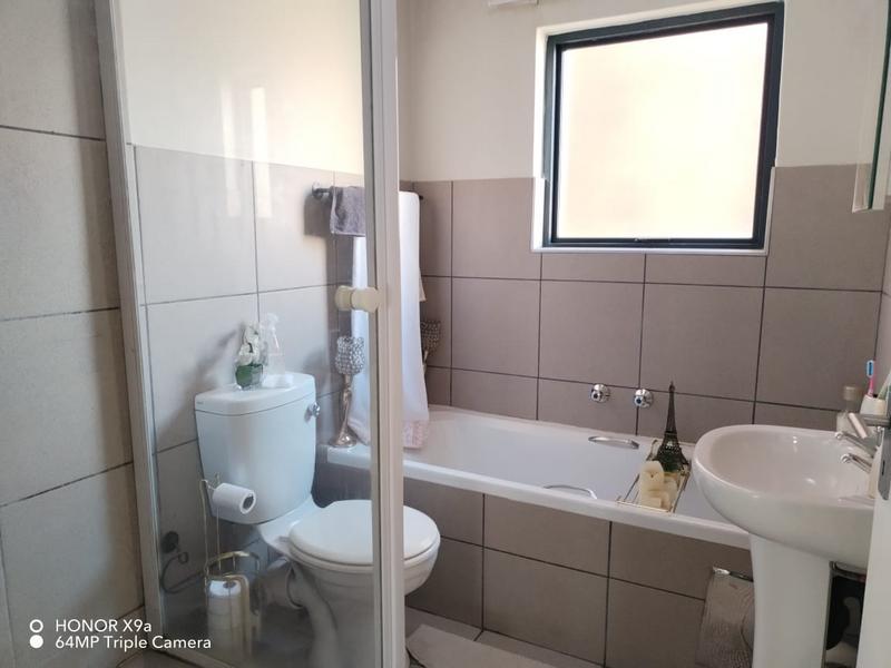 To Let 2 Bedroom Property for Rent in Ravenswood Gauteng
