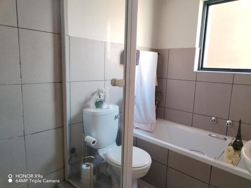 To Let 2 Bedroom Property for Rent in Ravenswood Gauteng