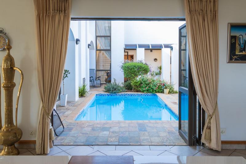 To Let 5 Bedroom Property for Rent in Waterkloof Ridge Gauteng