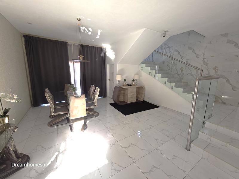 To Let 5 Bedroom Property for Rent in Bryanston Gauteng
