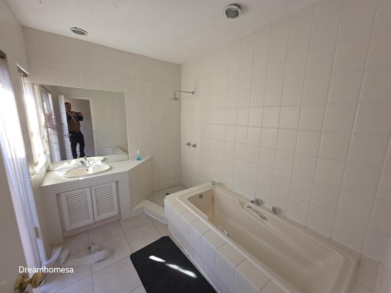 To Let 5 Bedroom Property for Rent in Bryanston Gauteng