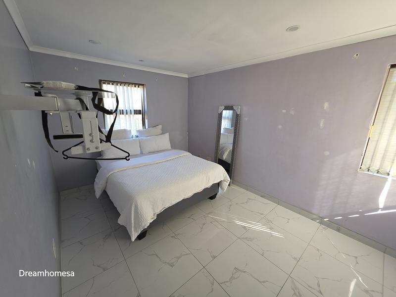 To Let 5 Bedroom Property for Rent in Bryanston Gauteng