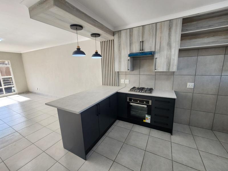 2 Bedroom Property for Sale in Brackendowns Gauteng