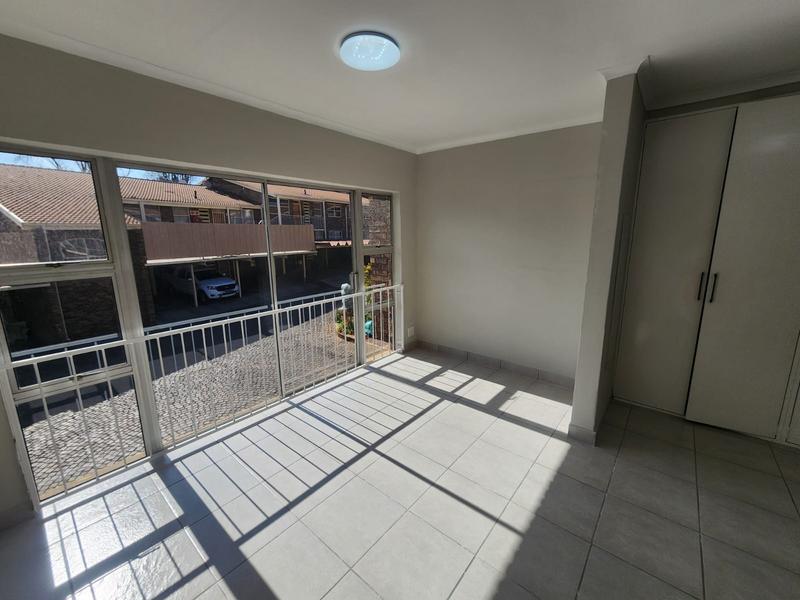 2 Bedroom Property for Sale in Brackendowns Gauteng