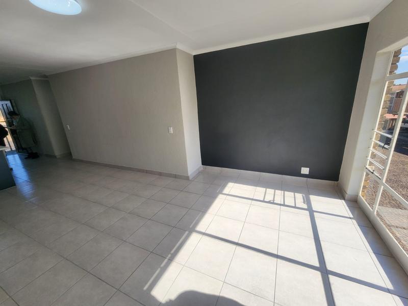 2 Bedroom Property for Sale in Brackendowns Gauteng