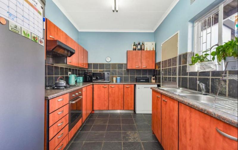 3 Bedroom Property for Sale in Brackendowns Gauteng