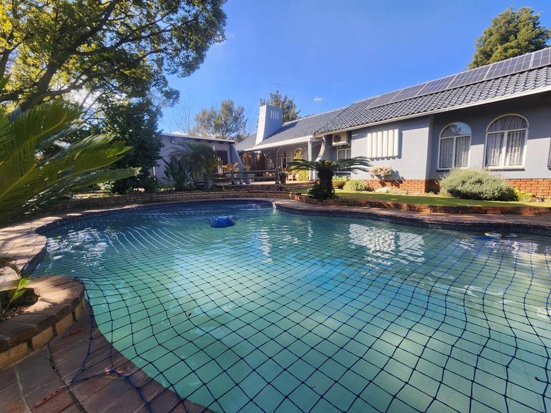 3 Bedroom Property for Sale in Brackendowns Gauteng