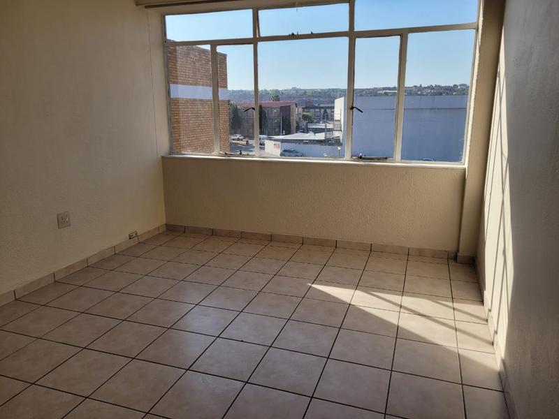 3 Bedroom Property for Sale in New Redruth Gauteng