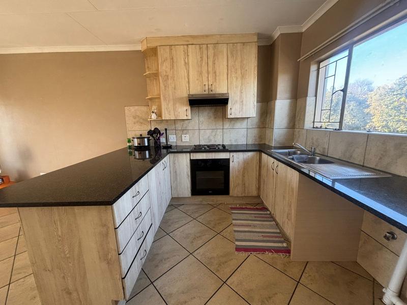 2 Bedroom Property for Sale in Florida Glen Gauteng