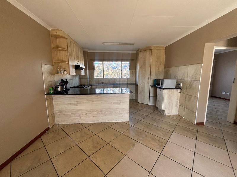 2 Bedroom Property for Sale in Florida Glen Gauteng