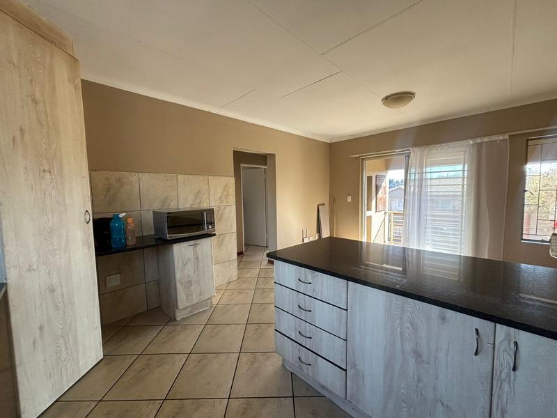 2 Bedroom Property for Sale in Florida Glen Gauteng