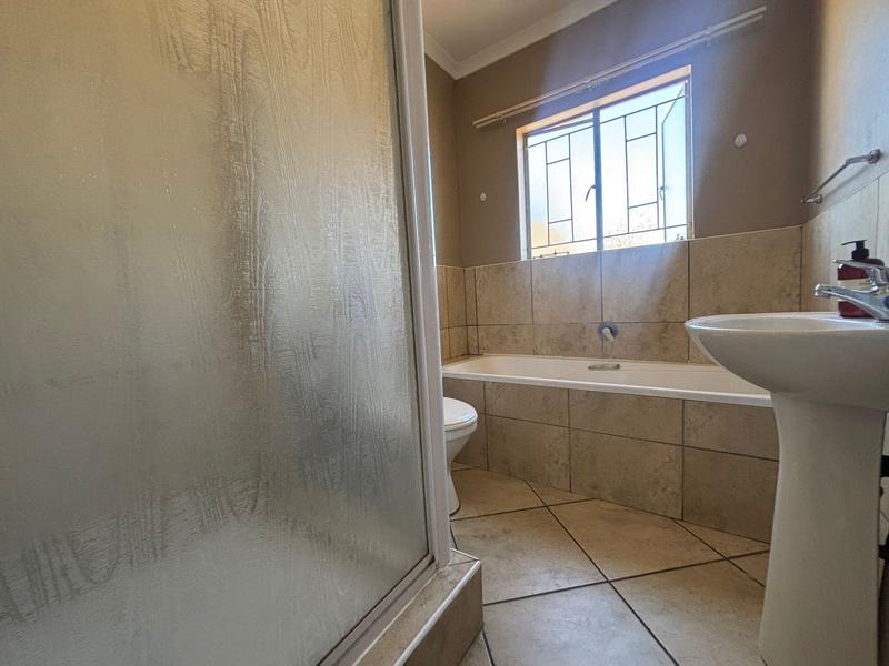 2 Bedroom Property for Sale in Florida Glen Gauteng