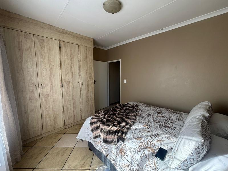 2 Bedroom Property for Sale in Florida Glen Gauteng