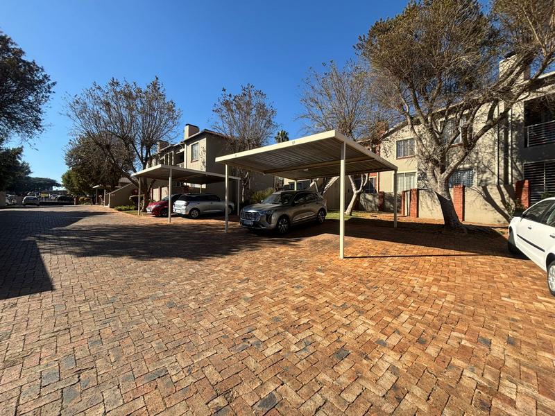 2 Bedroom Property for Sale in Florida Glen Gauteng