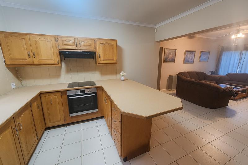 To Let 3 Bedroom Property for Rent in Garsfontein Gauteng