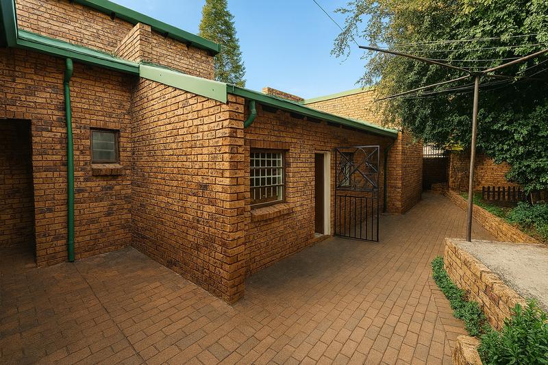 To Let 3 Bedroom Property for Rent in Garsfontein Gauteng