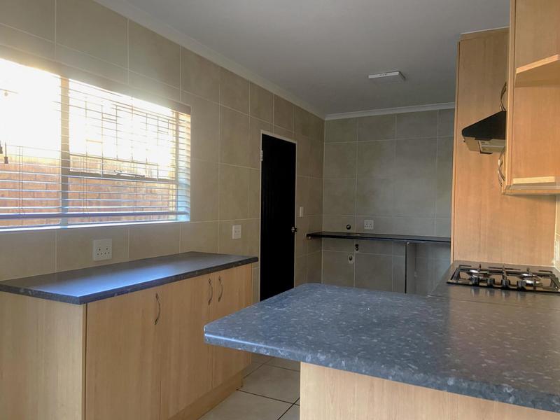3 Bedroom Property for Sale in Honeydew Manor Gauteng
