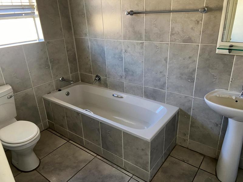 3 Bedroom Property for Sale in Honeydew Manor Gauteng