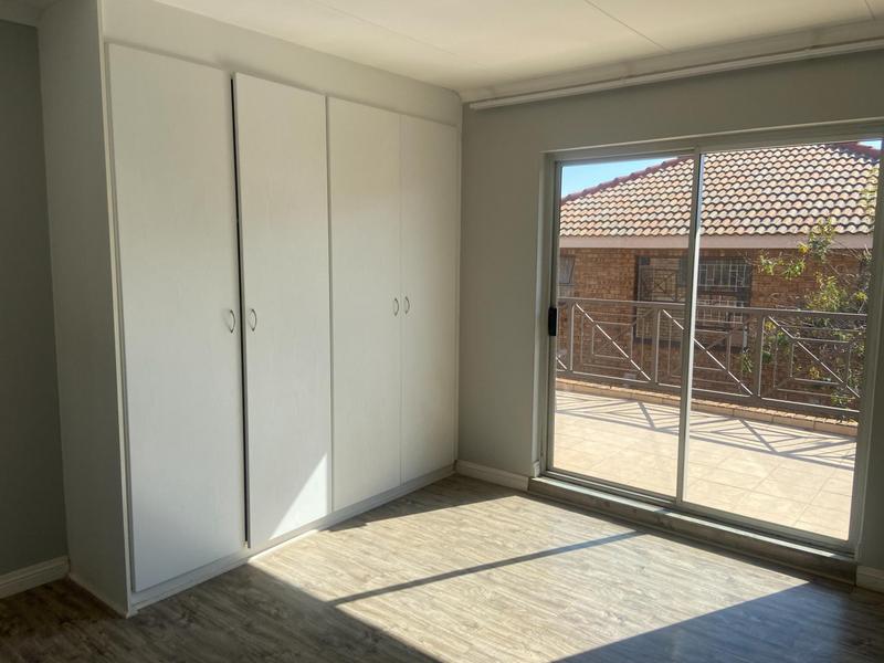3 Bedroom Property for Sale in Honeydew Manor Gauteng