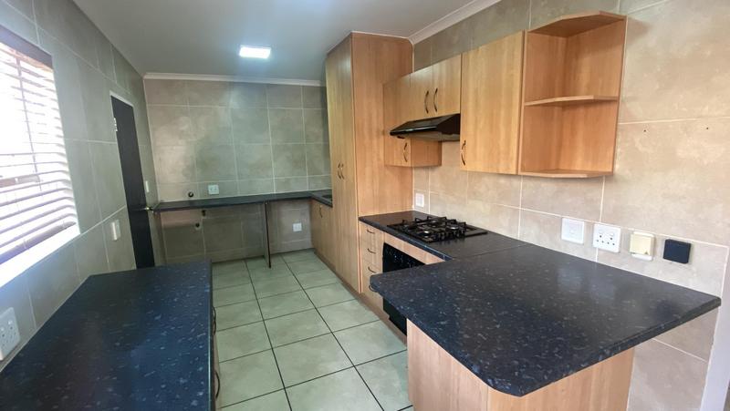 3 Bedroom Property for Sale in Honeydew Manor Gauteng