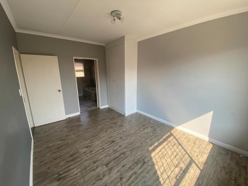 3 Bedroom Property for Sale in Honeydew Manor Gauteng